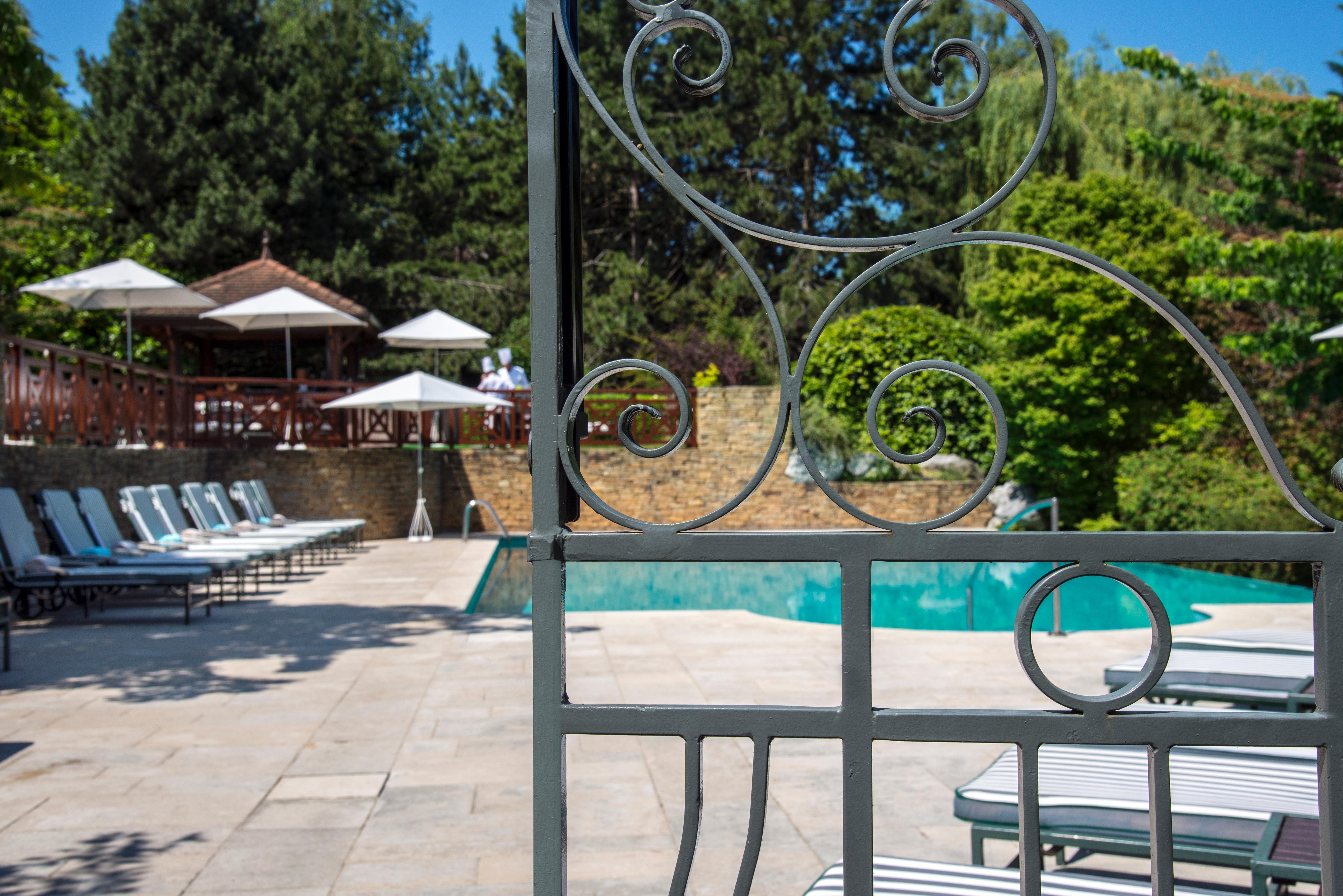 Hotel Ermitage Evian-les-Bains Bagian luar foto
